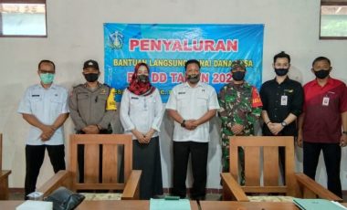 Pembagian BLT DD tahap 3 Kecamatan Babadan.