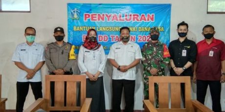 Pembagian BLT DD tahap 3 Kecamatan Babadan.